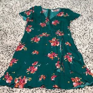 Green floral v neck mini